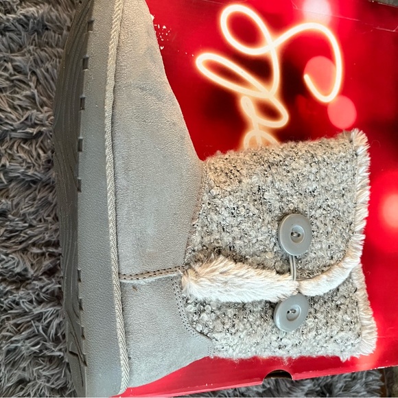 Size 9 Gray Boots By Sparkle - Picture 3 of 6